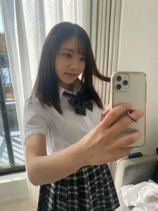 ​新人二叶惠码日常美图，幽默可爱的小萝莉！