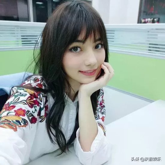 黑嘉嘉身高多少（黑嘉嘉身高体重介绍）