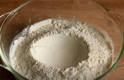 ​面粉怎么做好吃？分享新吃法，蓬松暄软不油腻，一次10个不够吃