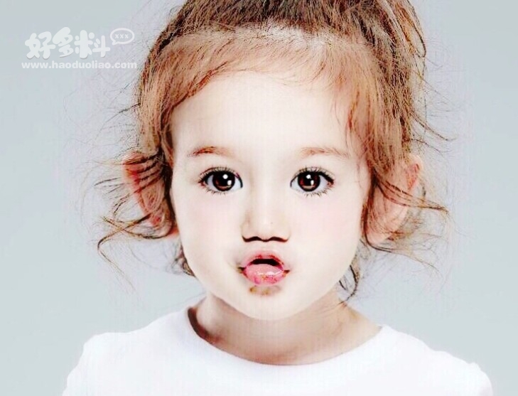 周嘉诚的爸爸妈妈是谁 周嘉诚是男孩子还是女孩子