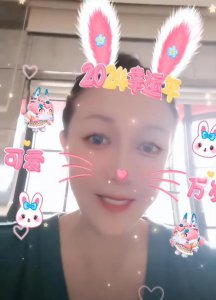 ​恭喜！吴绮莉和小龙女关系正式破冰，母女有望在香港团聚