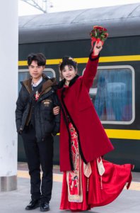 ​恭喜！湖南这位美女老师结婚了，她的出嫁方式走红网络