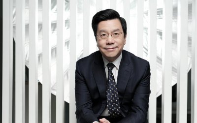 ​李开复创立的零一万物宣称，自研向量数据库领先原榜单第一名的286%
