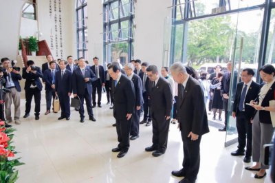 ​马英九率台湾青年访问中山大学：共叙中山情，同话青年谊
