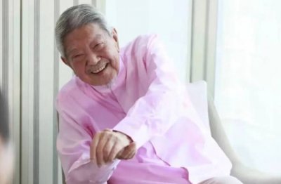 ​蔡澜否认病重传闻！透露家人在新加坡为他买了龛位