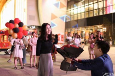 ​高情商对付不回信息女人 女生不回微信还要发吗