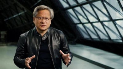 ​英伟达重挫10%：市值蒸发超2100亿美元 被指是AI泡沫现形记