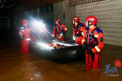 ​5小时夜战洪水，消防员连救6人