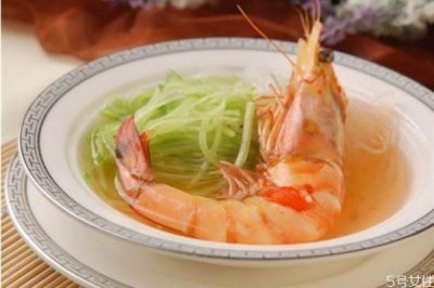 ​吃什么头发长得快 对头发有好处的食物有什么