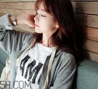 ​女生说做朋友还追不追？女生说做朋友是拒绝还是考验？