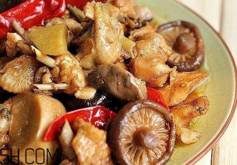香菇炖鸡用什么香菇好？干香菇是关键