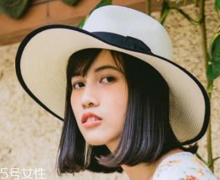 戴什么帽子显脸小？宽檐帽让脸看起来小