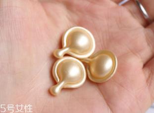 悦木之源和伊丽莎白雅顿哪个好？两款精华大比拼