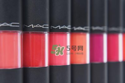 ​魅可棒棒糖唇釉持久度怎么样？魅可清新唇釉好用吗？