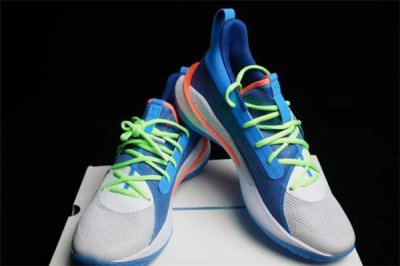 ​ua curry 7实物开箱 安德玛库里7代开箱测评