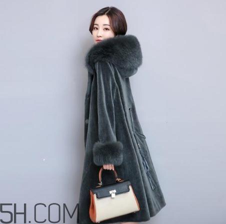 羊剪绒大衣怎么搭配？羊剪绒大衣搭配图片