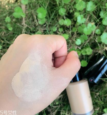 阿玛尼权力粉底液最白色号是哪个 阿玛尼权力粉底液测评