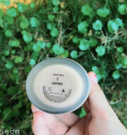 阿玛尼权力粉底液最白色号是哪个 阿玛尼权力粉底液测评