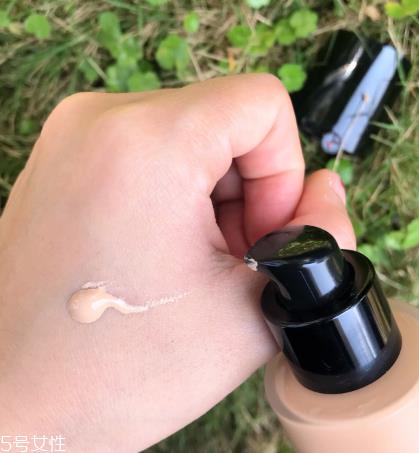 阿玛尼权力粉底液最白色号是哪个 阿玛尼权力粉底液测评