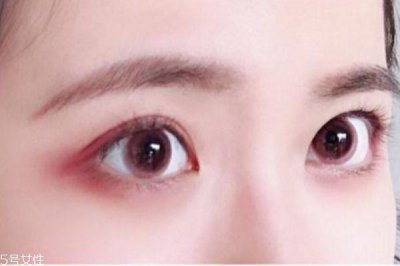 ​梅子色眼影怎么画 梅子色眼影画法