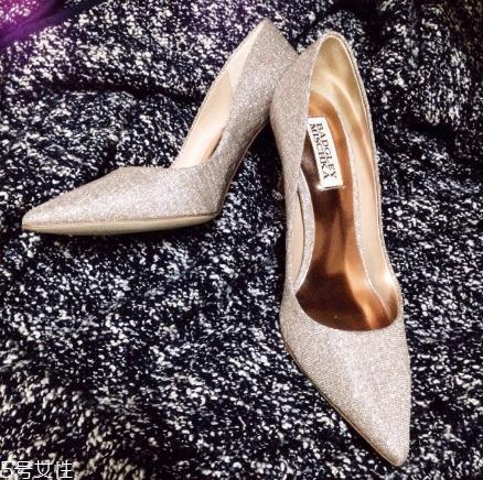 badgley mischka鞋子多少钱？比jc、rv价格美丽多了