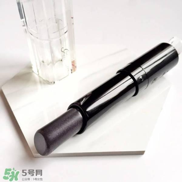 娇兰小黑裙口红007试色 娇兰小黑裙唇膏007试色图