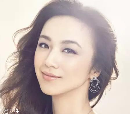 小眼睛怎么画下眼线 隐形下眼线的画法
