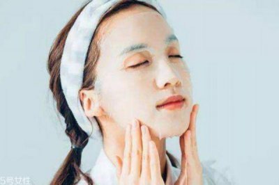 ​不同的面膜应该怎么使用 所有面膜都可以热水加热吗