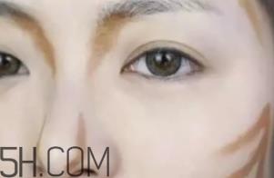 修容棒可以直接用吗？用刷子还是用手是一个问题
