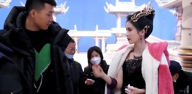 娱乐《长月烬明》陈都灵点评白鹿，短短几句话，说到《跑男》观众心坎  4
