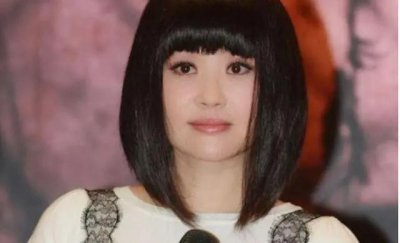 ​骗了我们62年！终于摘假发、卸浓妆，78岁高龄李谷一