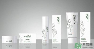 ​一套化妆品都包括什么？一套化妆品有哪些东西