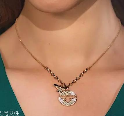 施华洛世奇小蜜蜂项链多少钱？