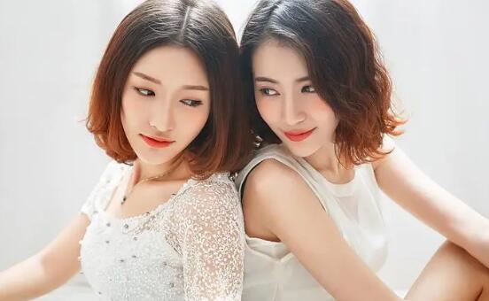 了解女生约会带闺蜜的原因1