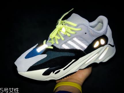 yeezy 700开箱测评 yeezy 700上脚脚感怎么样