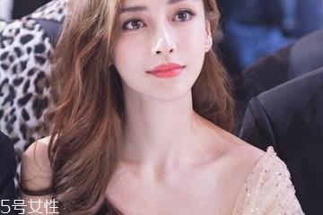 染发好还是烫发好？染发烫发如何选
