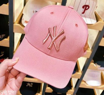 mlb帽子哪个颜色好看 mlb帽子哪款最经典