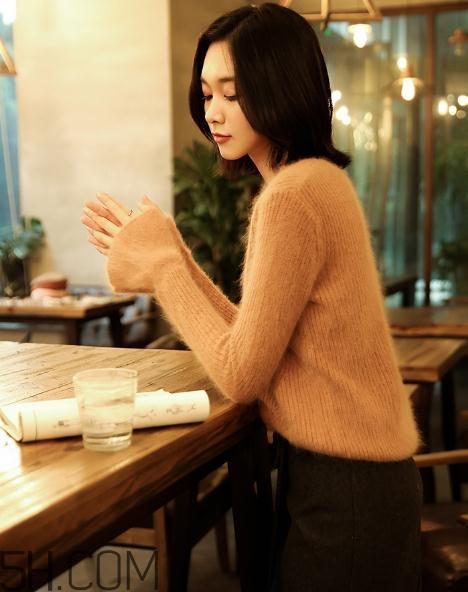 兔毛衣服缩水了怎么办？兔毛衣服怎么在家清洗？