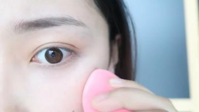 怎么画眼妆不显脏 画眼妆不显脏的方法