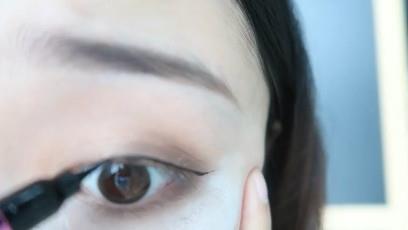 怎么画眼妆不显脏 画眼妆不显脏的方法