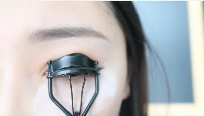 怎么画眼妆不显脏 画眼妆不显脏的方法