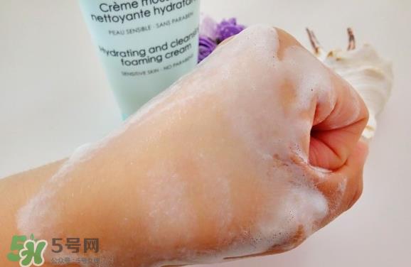 薇姿温泉纯净泡沫洁面霜好用吗 薇姿泡沫洁面霜的作用