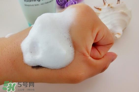 薇姿温泉纯净泡沫洁面霜好用吗 薇姿泡沫洁面霜的作用