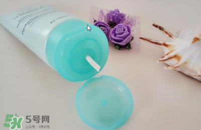 ​薇姿温泉纯净泡沫洁面霜好用吗 薇姿泡沫洁面霜的作用
