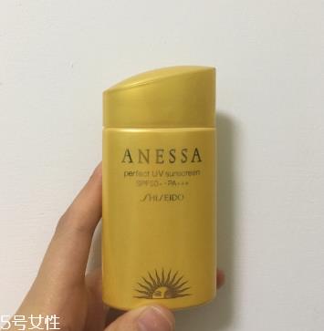isdin怡思丁防晒霜和资生堂安耐晒防晒霜哪个好用