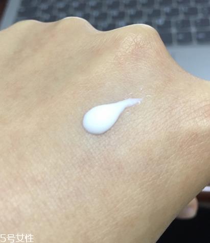 isdin怡思丁防晒霜和资生堂安耐晒防晒霜哪个好用