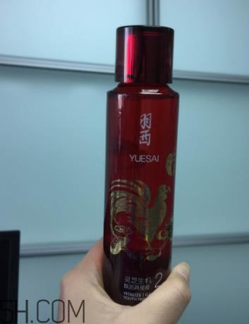 羽西灵芝水油不油？适合油皮吗？