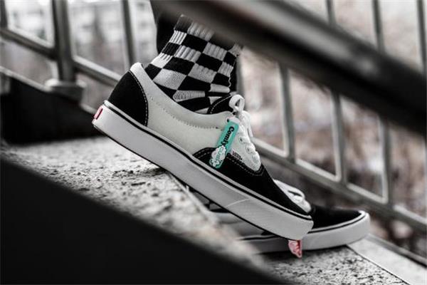 vans comfycush怎么样 vans全新科技测评