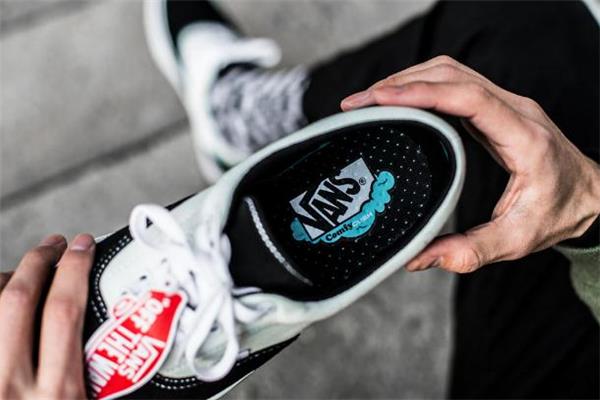 vans comfycush怎么样 vans全新科技测评