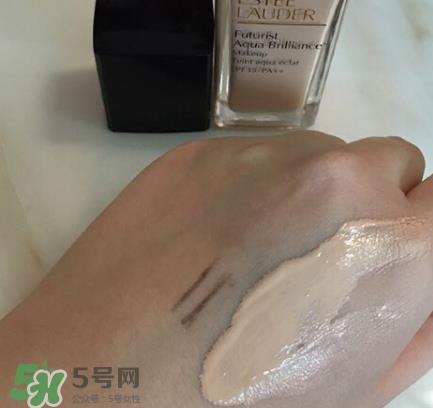 雅诗兰黛水粉底色号 雅诗兰黛水粉底试色
